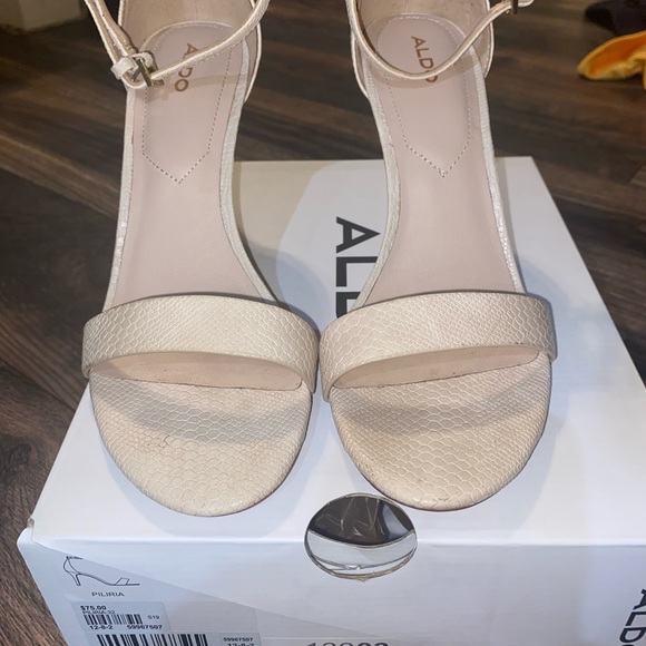 Aldo stilettos size 8 - Picture 2 of 5